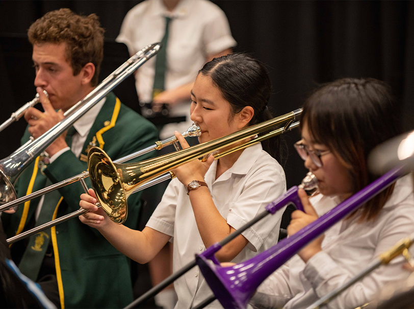 Playing-Trombone(812x605px)